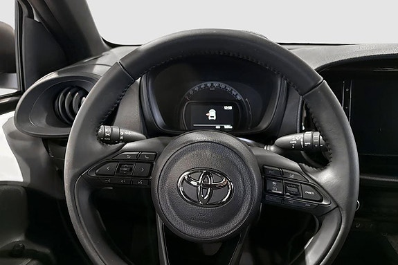 Toyota Aygo X 10 of 11