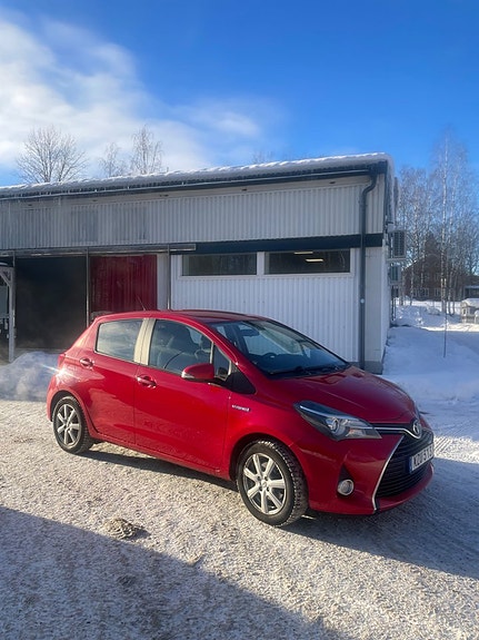 Toyota Yaris 16 of 17