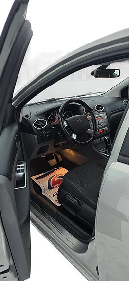 Ford Focus 12 of 15