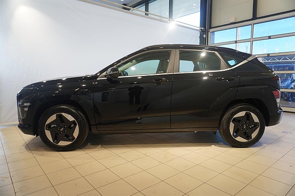 Hyundai Kona 2 of 5