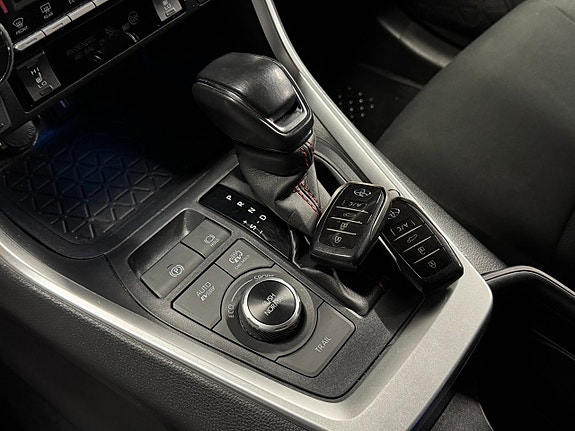 Toyota RAV4 21 of 27