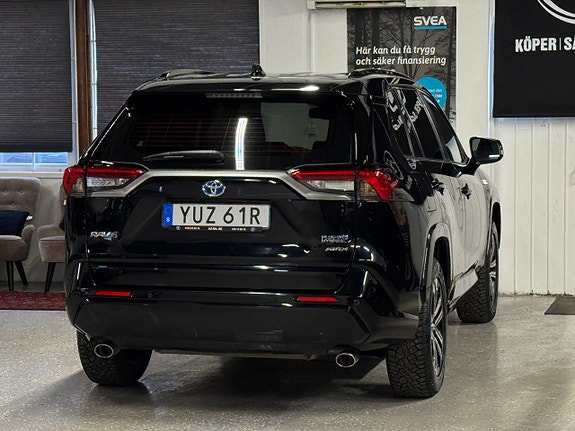 Toyota RAV4 5 of 27