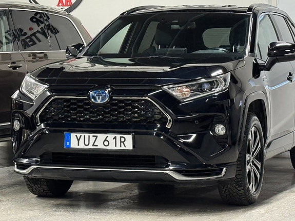 Toyota RAV4 2 of 27