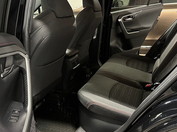 Toyota RAV4 25 of 27