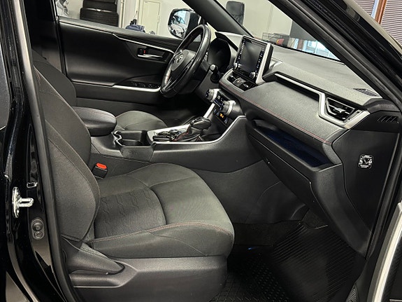 Toyota RAV4 23 of 27