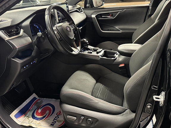 Toyota RAV4 22 of 27