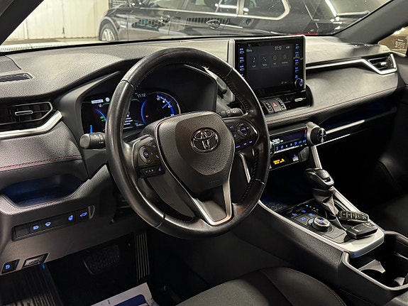 Toyota RAV4 13 of 27