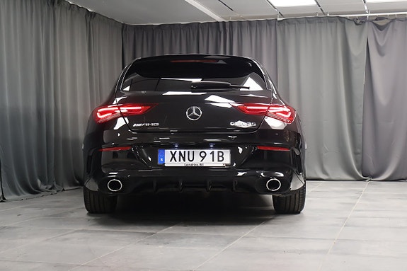 Mercedes-Benz CLA35 4 of 5