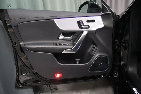 Mercedes-Benz CLA35 17 of 29