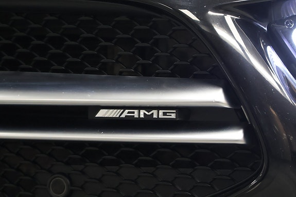Mercedes-Benz CLA35 8 of 29