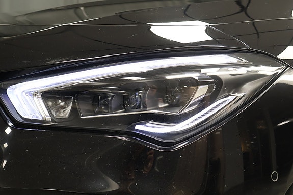 Mercedes-Benz CLA35 9 of 29