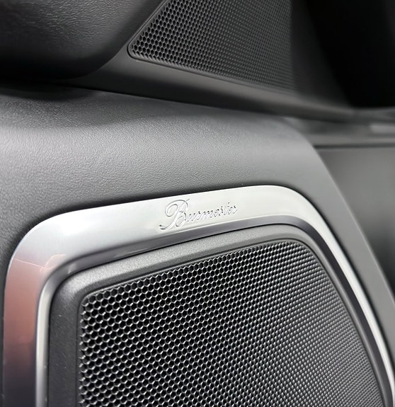 Porsche Macan Turbo 20 of 27