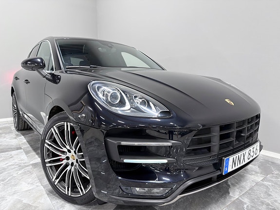 Porsche Macan Turbo 2 of 5