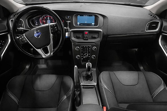 Volvo V40 8 of 12