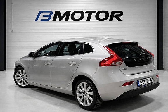 Volvo V40 4 of 12
