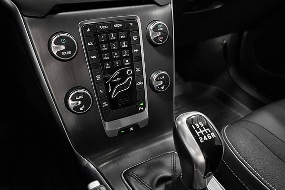 Volvo V40 12 of 12