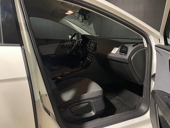 Seat Leon 10 of 23