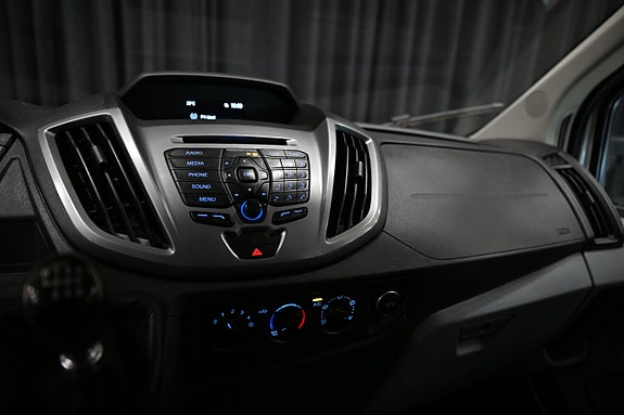 Ford Transit 28 of 30