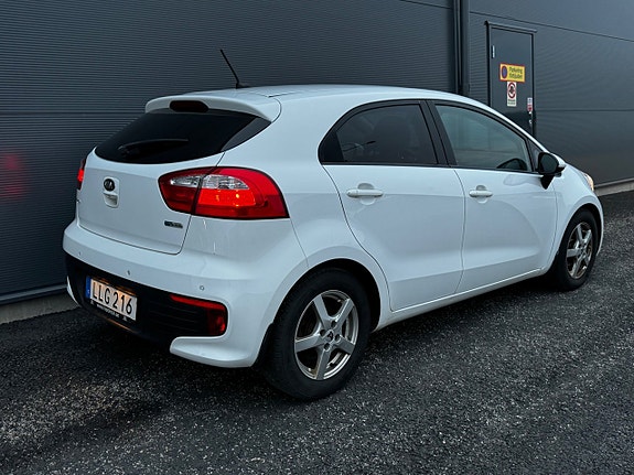 Kia Rio 6 of 25