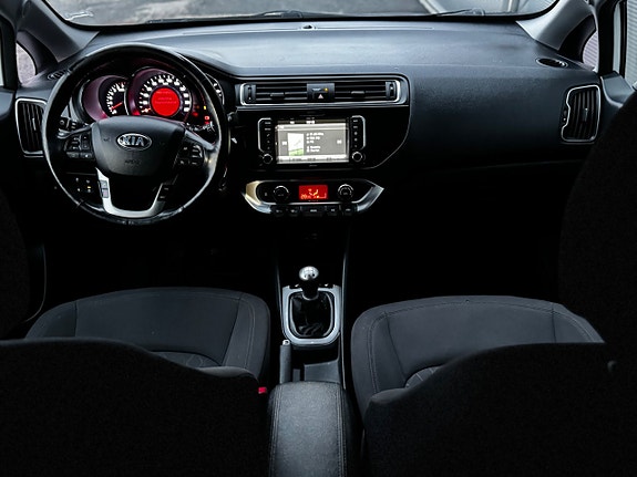 Kia Rio 16 of 25
