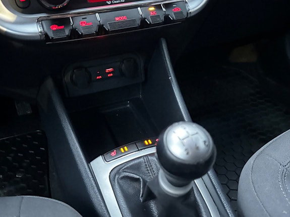 Kia Rio 17 of 25