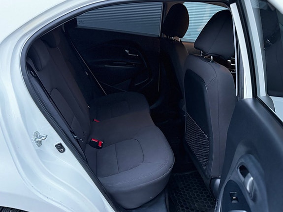 Kia Rio 14 of 25