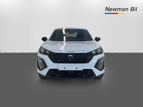 Peugeot 2008 2 of 5