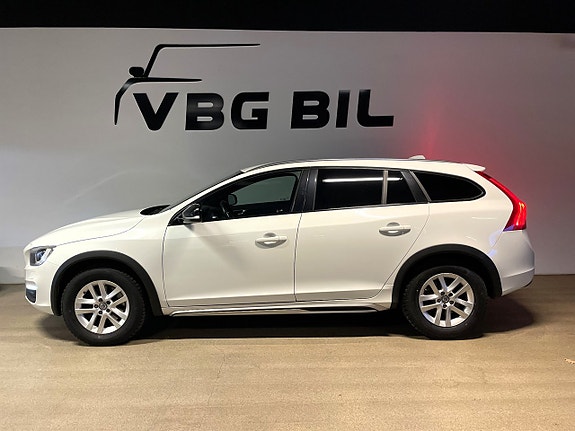 Volvo V60 Cross Country 4 of 5