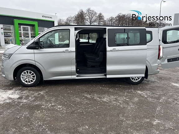 Volkswagen Caravelle 19 of 22