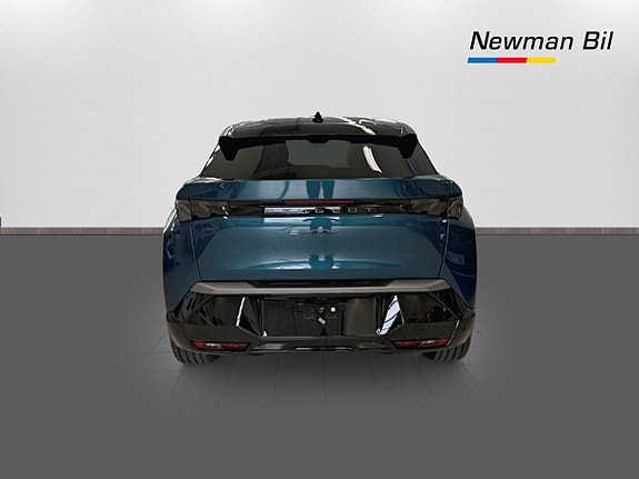 Peugeot e-3008 4 of 5