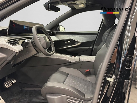 Peugeot e-3008 6 of 13