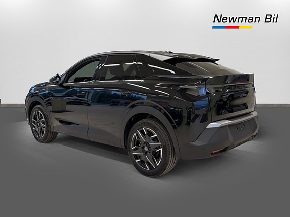 Peugeot e-3008 5 of 5