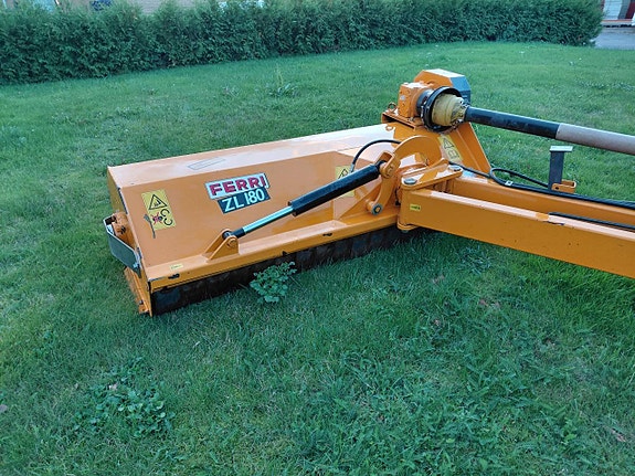 Släntklippare Ferri ZL 18 ROC