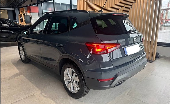 Seat Arona 3 of 5