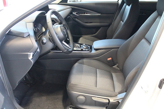 Mazda CX-30 5 of 8