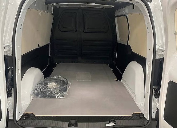 Mercedes-Benz eCitan 7 of 18