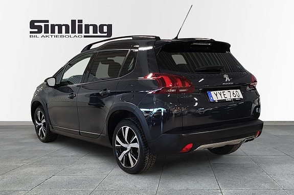 Peugeot 2008 2 of 5