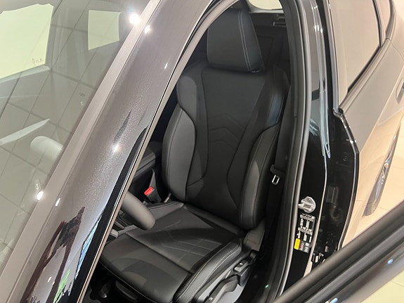 BMW X1 4 of 5