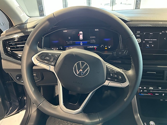 Volkswagen Polo 11 of 19