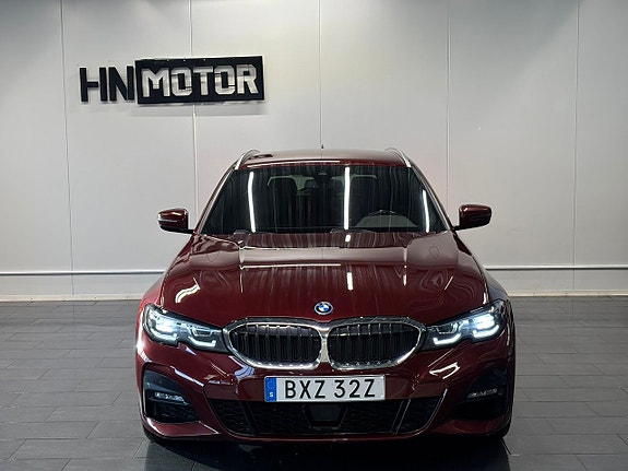 BMW 330e 3 of 27