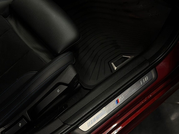 BMW 330e 26 of 27