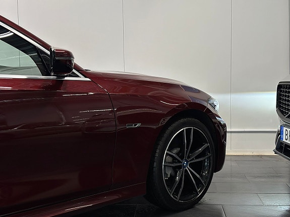 BMW 330e 11 of 27