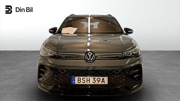 Volkswagen Tiguan 4 of 5