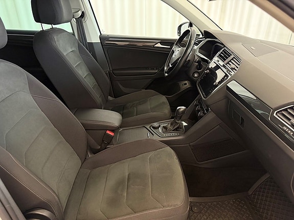 Volkswagen Tiguan 6 of 17
