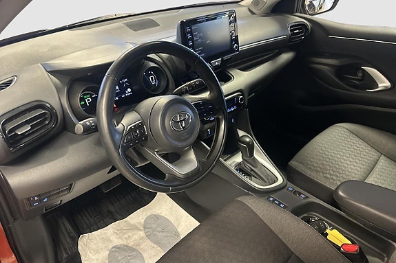 Toyota Yaris 10 of 12