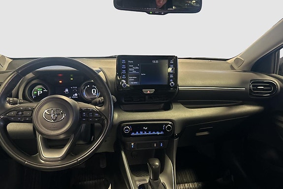 Toyota Yaris 7 of 12