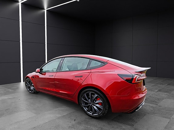 Tesla Model 3 5 of 16