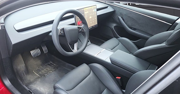 Tesla Model 3 14 of 16