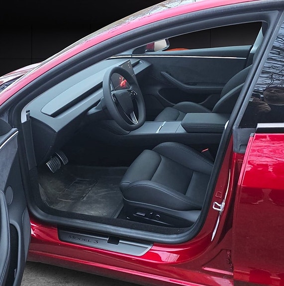 Tesla Model 3 9 of 16
