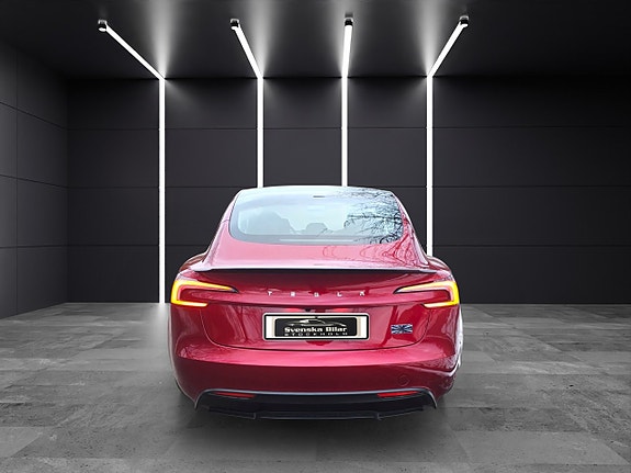 Tesla Model 3 7 of 16